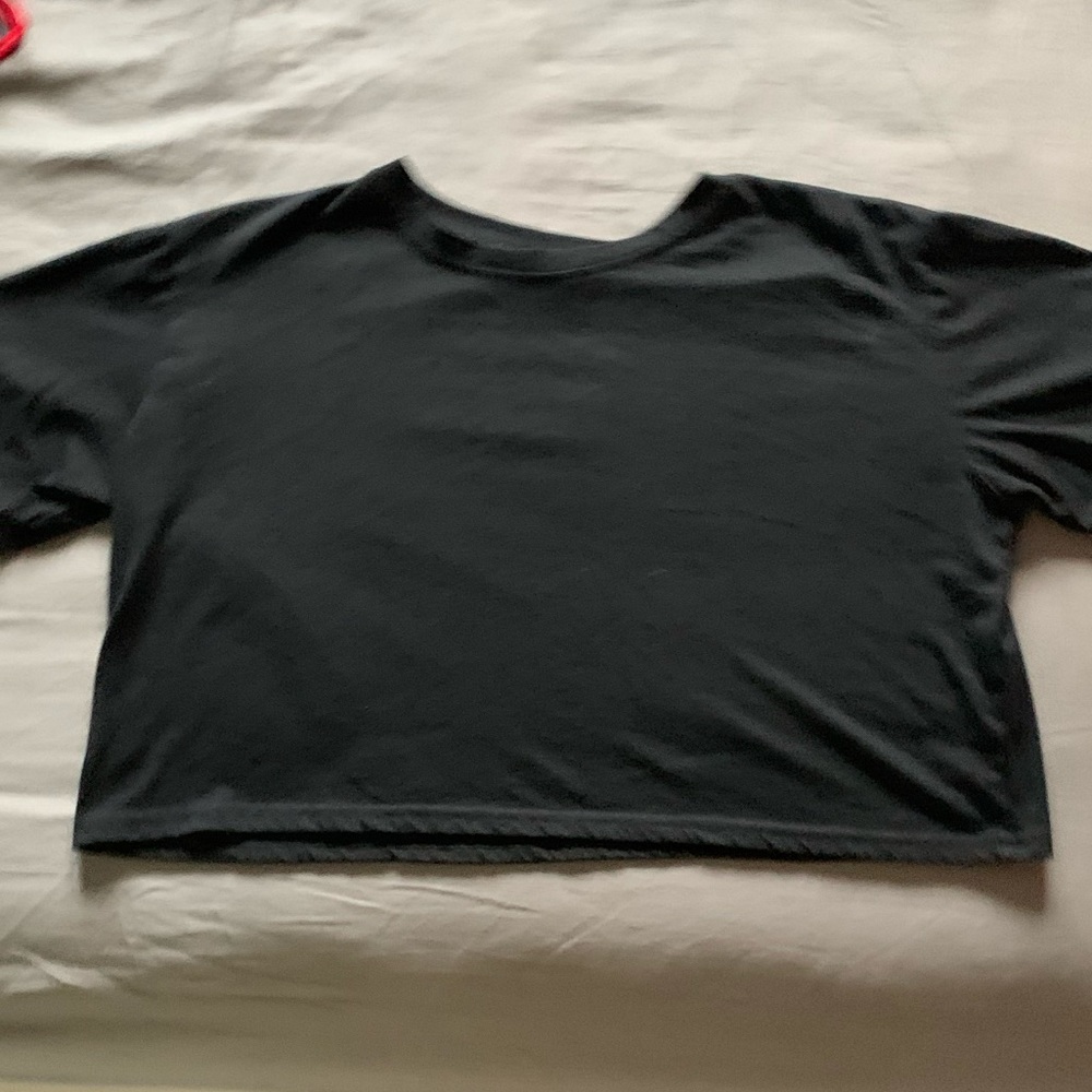 black crop top